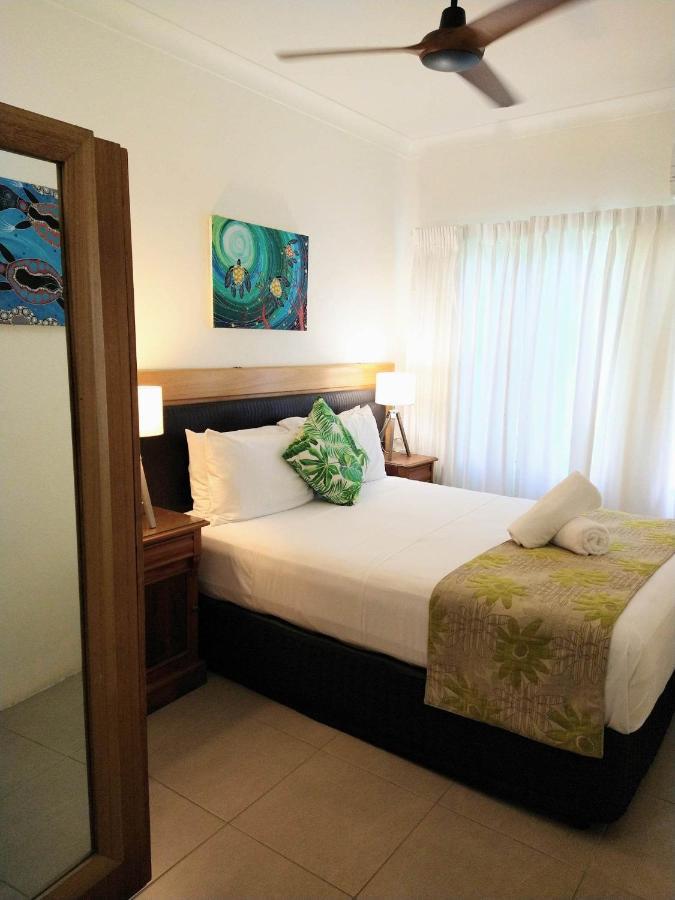 Villa Marine Holiday Apartments Cairns Yorkeys Knob ภายนอก รูปภาพ
