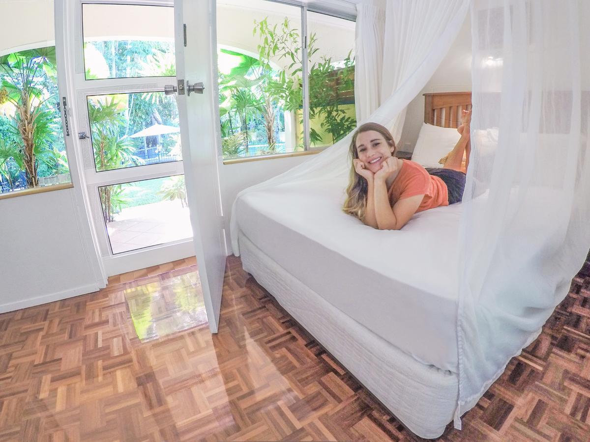 Villa Marine Holiday Apartments Cairns Yorkeys Knob ภายนอก รูปภาพ