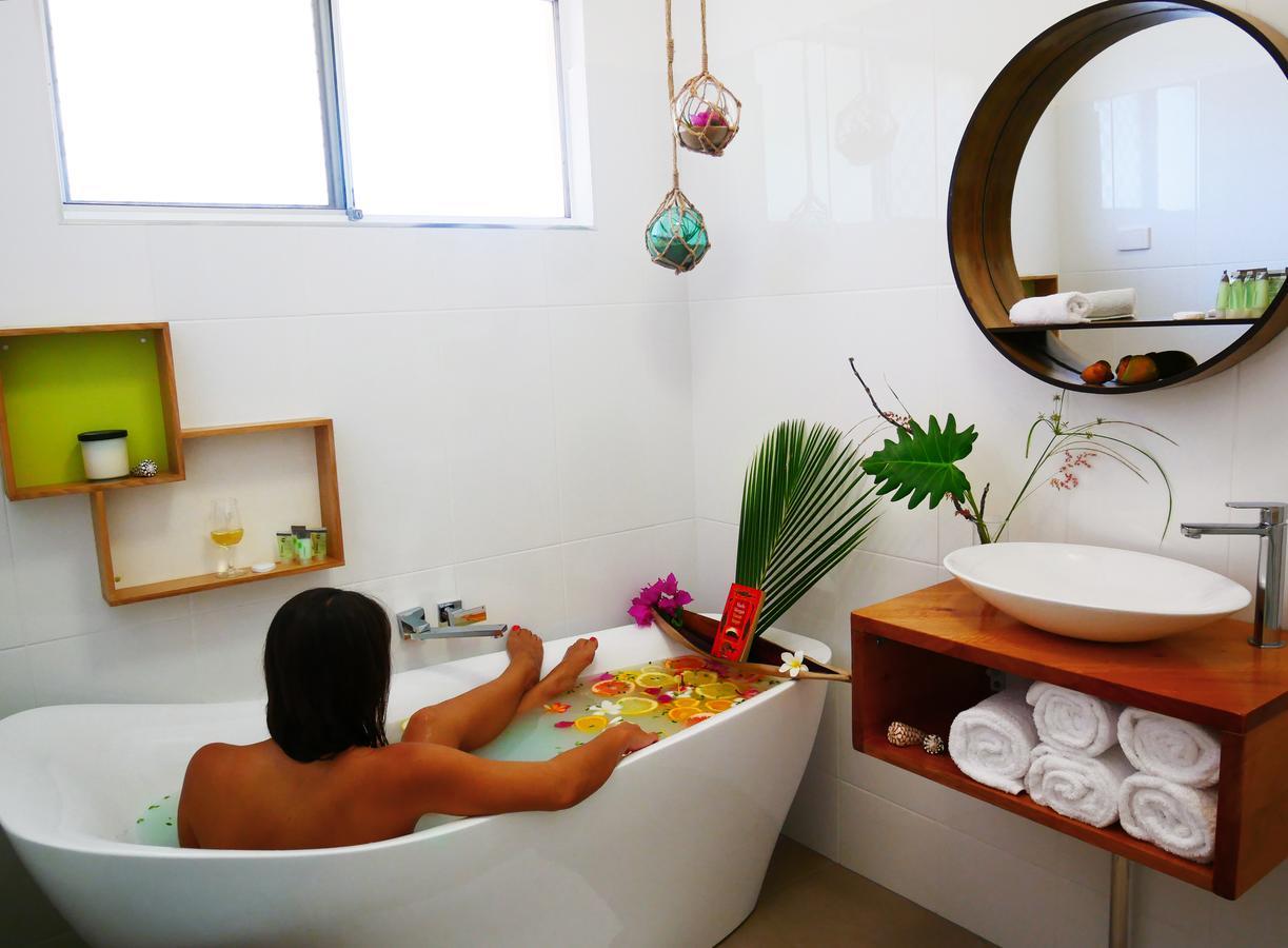 Villa Marine Holiday Apartments Cairns Yorkeys Knob ภายนอก รูปภาพ