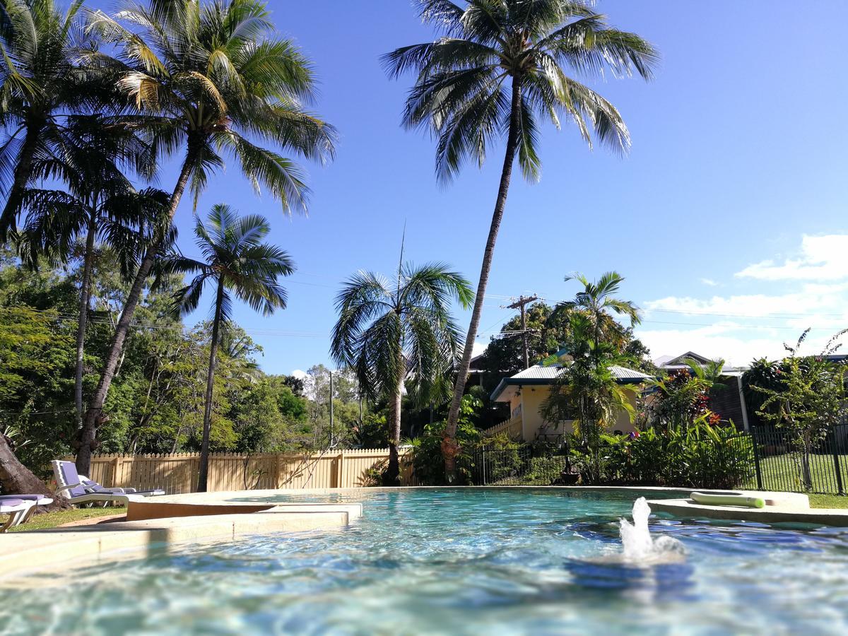 Villa Marine Holiday Apartments Cairns Yorkeys Knob ภายนอก รูปภาพ